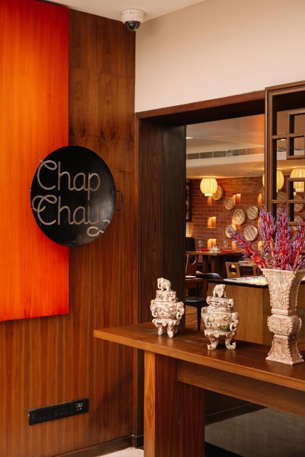 The Raintree, St. Mary'S Road Chennai Exterior foto A restaurant in Mumbai, India